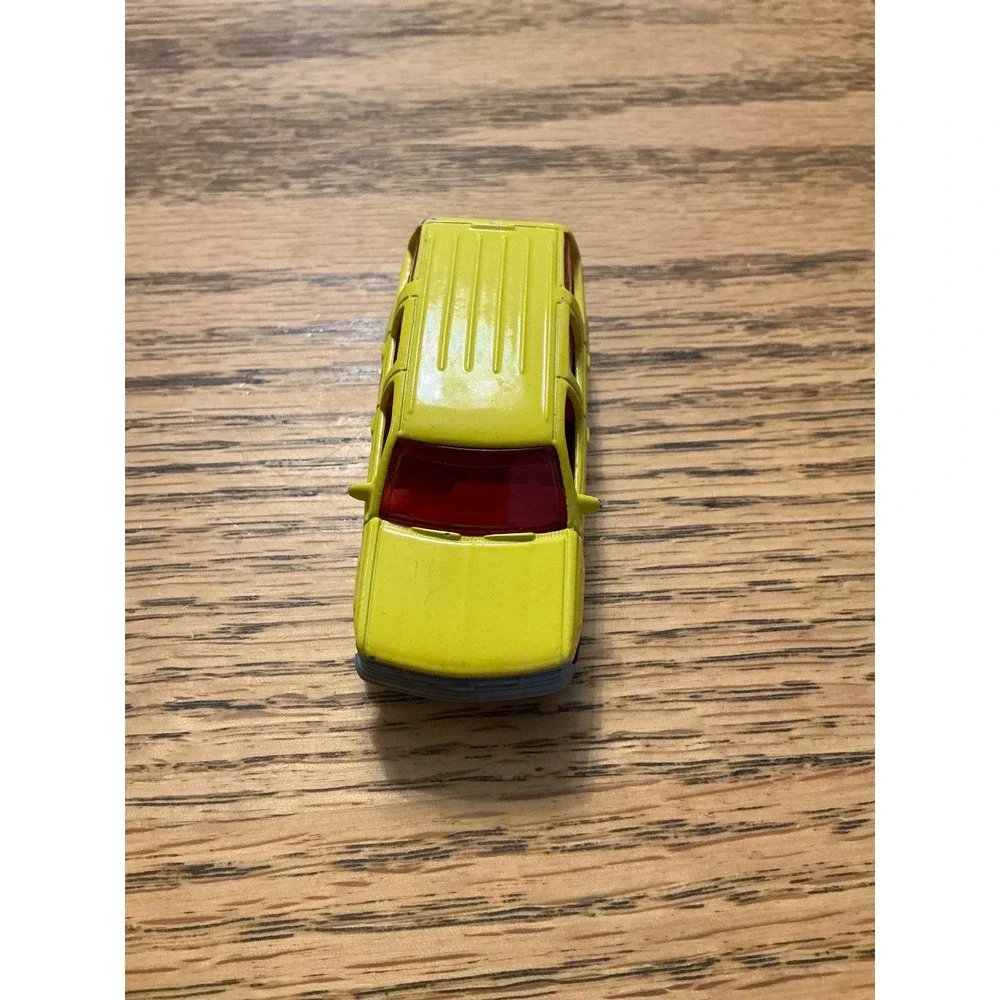 1997 Chevy Tahoe Coca Cola Yellow Diecast Toy‎ Car Mattel 13272